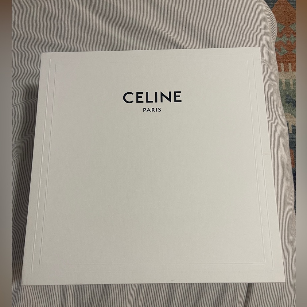 Celine Paris huge box with shopping bag - Picture 7 of 7